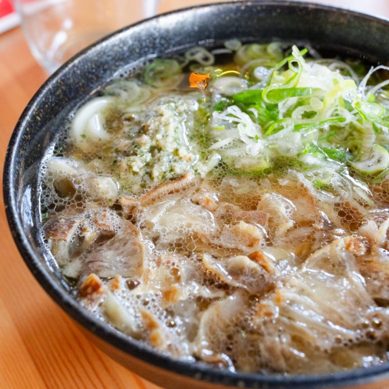 米子で味わうここだけの味「かすうどん チャンピヨン」