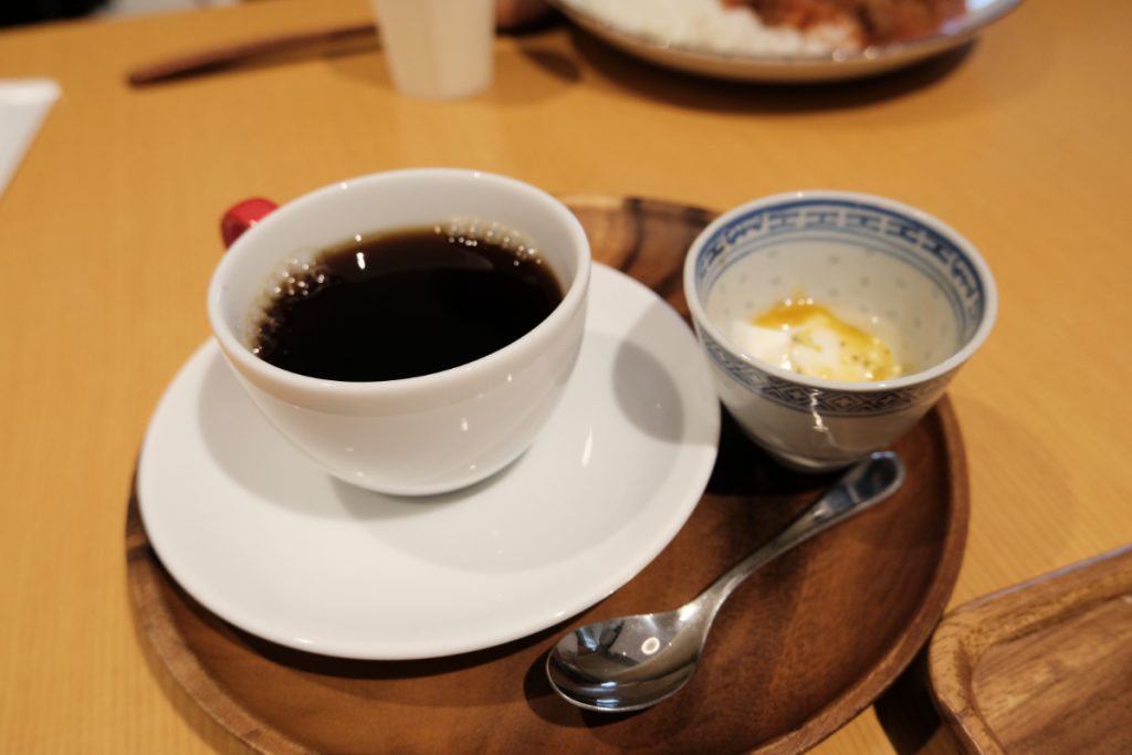 コーヒーと杏仁豆腐
