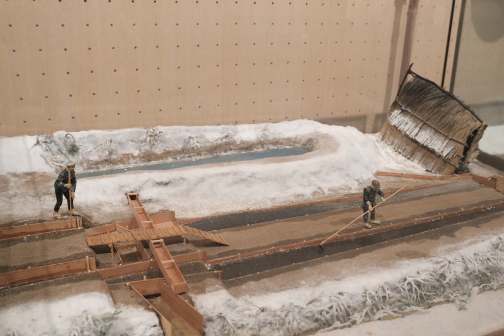 和鋼博物館、鉄穴流し（かんなながし）の模型