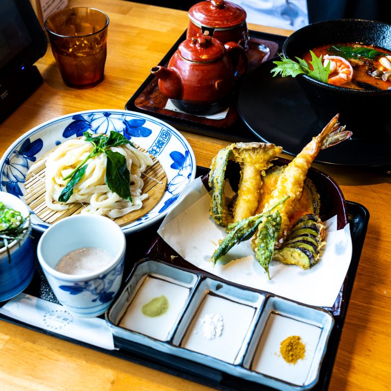 うどんもスイーツもめちゃ美味しい！！丘の上の「安菜蔵」